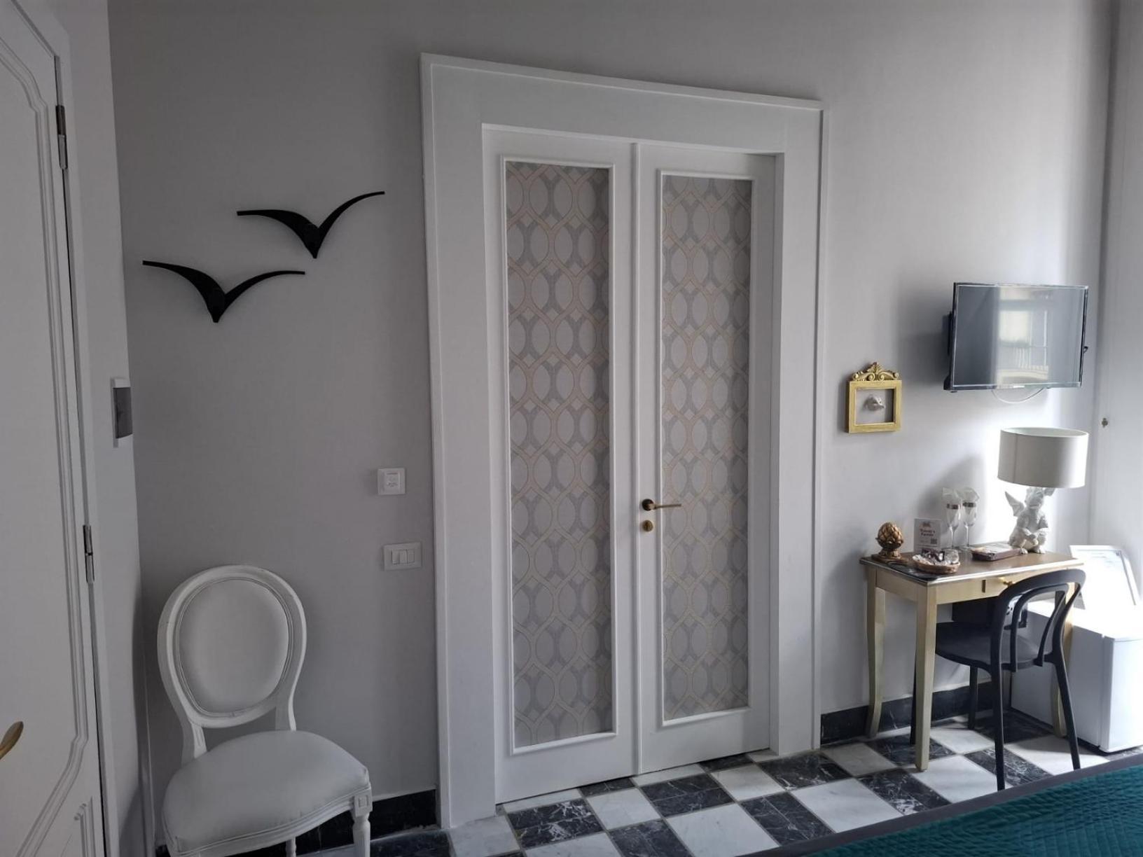 Toledo'S Family Bed & Breakfast Naples Exterior photo