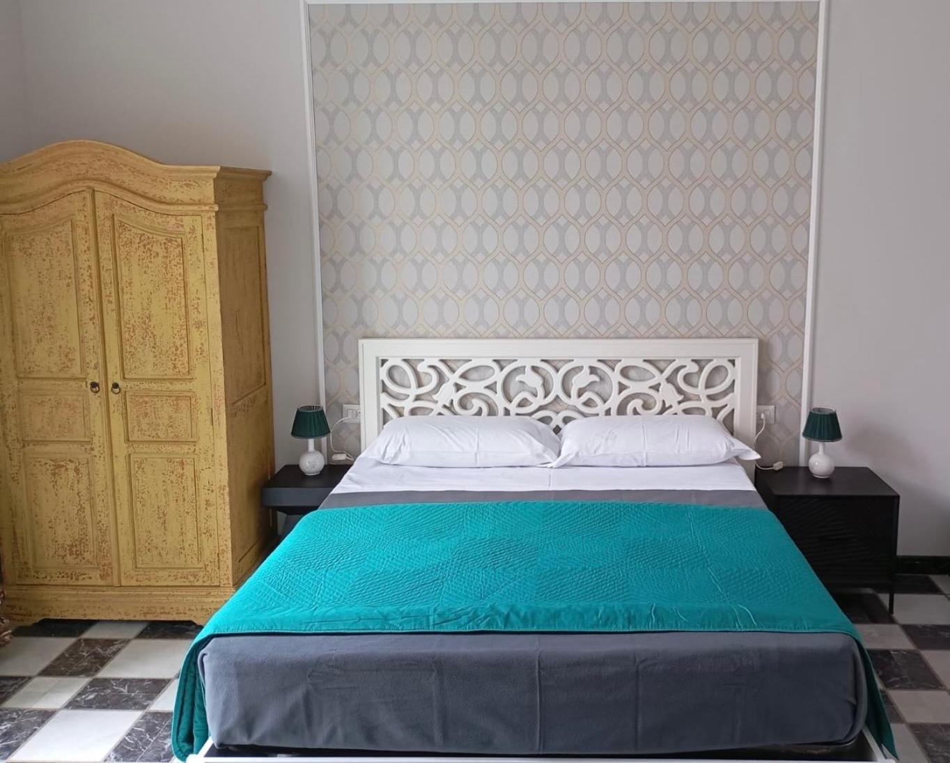 Toledo'S Family Bed & Breakfast Naples Exterior photo